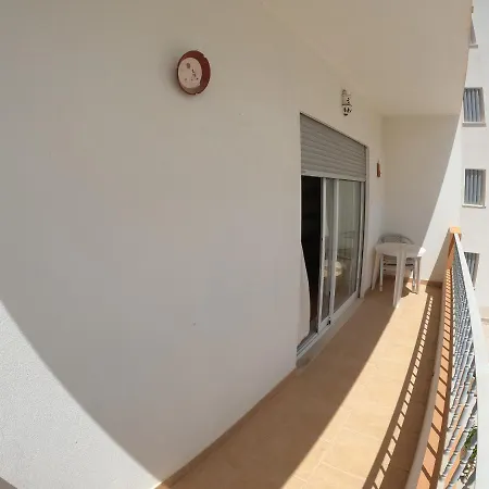 Algarve, Spacious T2 With Balcony And Garage,