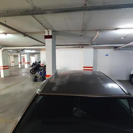 Algarve, Spacious T2 With Balcony And Garage, Appartement *