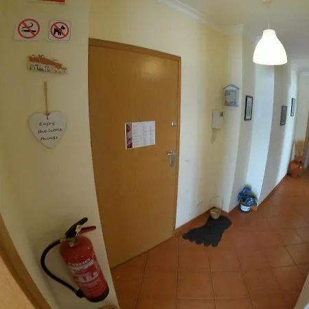 Algarve, Spacious T2 With Balcony And Garage, Appartement *