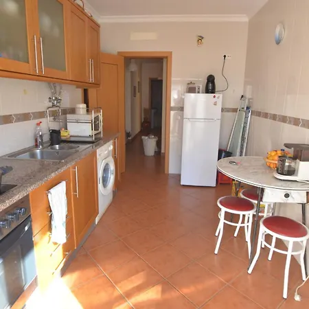 Algarve, Spacious T2 With Balcony And Garage,