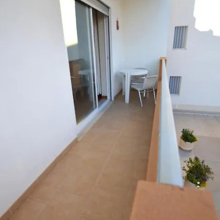 Algarve, Spacious T2 With Balcony And Garage, Appartement *