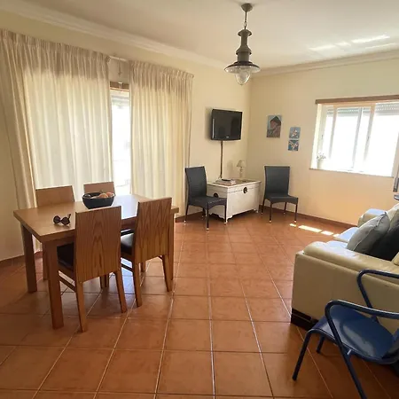 Apartment Algarve, Spacious T2 With Balcony And Garage,