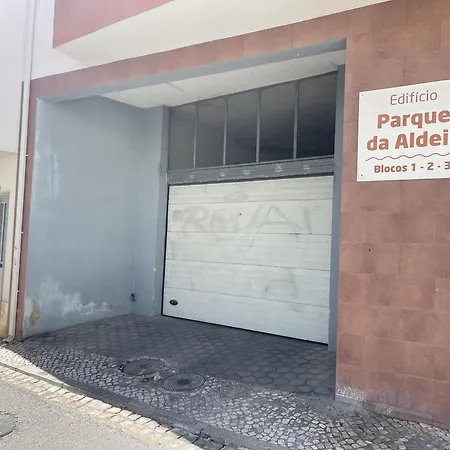 Algarve, Spacious T2 With Balcony And Garage, * Armação de Pêra