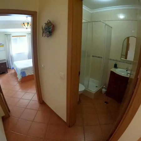 Algarve, T2 W/balcony, Armação De Pera Apartamento