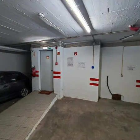 Algarve, Spacious T2 With Balcony And Garage, *