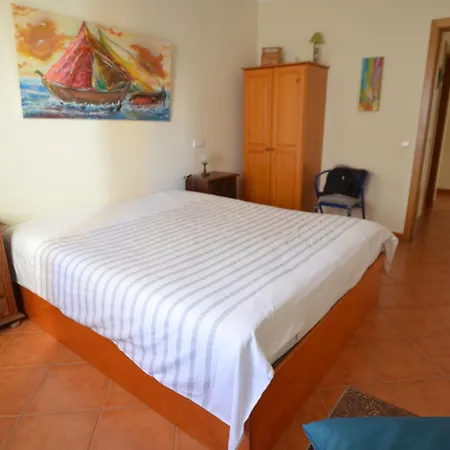 Algarve, Spacious T2 With Balcony And Garage, شقة